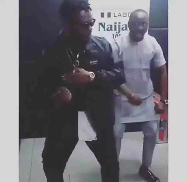 Olamide Introduces New Dance"Kpakujemu" For His New Song 